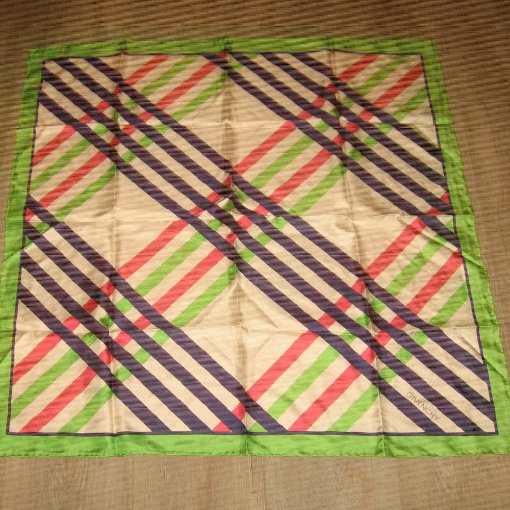 ❤️Amazing GIVENCHY France Silk Twill with Original Folds / Hand Rolled Hem Scarf